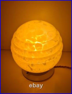 Lampe ancienne Art Déco en verre opaline marbré globe ambre vintage 1930/40