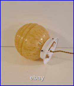 Lampe ancienne Art Déco en verre opaline marbré globe ambre vintage 1930/40