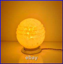 Lampe ancienne Art Déco en verre opaline marbré globe ambre vintage 1930/40