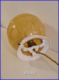 Lampe ancienne Art Déco en verre opaline marbré globe ambre vintage 1930/40