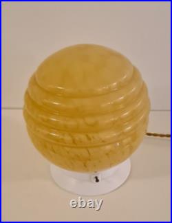 Lampe ancienne Art Déco en verre opaline marbré globe ambre vintage 1930/40