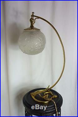 Lampe art déco/art nouveau globe aux paons signée Muller Frères Luneville