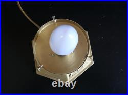 Lampe art déco avec son globe en verre dépolie signé Hettier et Vincent