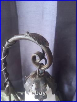 Lampe art déco en fer forgé et tulipe en pate de verre signé Muller Lunéville