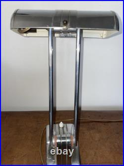 Lampe art-déco en métal articulable