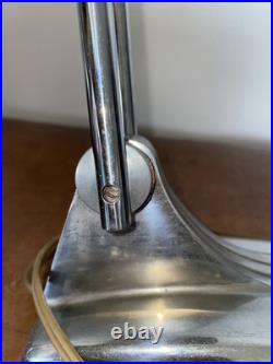 Lampe art-déco en métal articulable