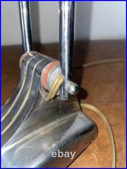 Lampe art-déco en métal articulable