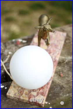 Lampe art déco, lampe à poser biche laiton sur marbre