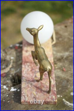 Lampe art déco, lampe à poser biche laiton sur marbre