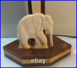 Lampe art deco style africain globe opalin bois vernis pas de marque