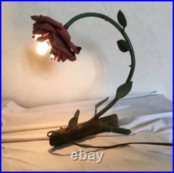Lampe art nouveau deco en fer forgé aux roses polychrome