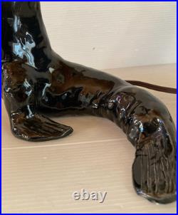 Lampe céramique noire Otarie au ballon jaune Art Déco année 40 XX