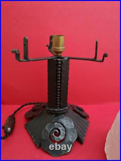 Lampe champignon art deco 1930 signée Muller Frères pied fer martelé TBE