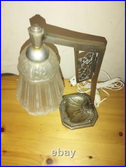 Lampe de bureau Art Déco en bronze nickelé vide poche, verre pressé