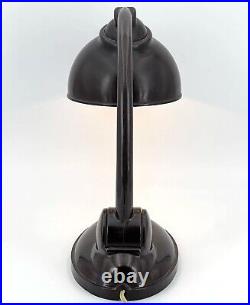 Lampe de bureau Eric Kirkman-Cole en bakélite Bauhaus Art Déco 1930s