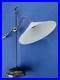 Lampe_de_bureau_portative_1930_style_industriel_abat_jour_opaline_reglable_01_fn