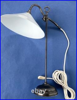 Lampe de bureau portative 1930 style industriel abat jour opaline, reglable