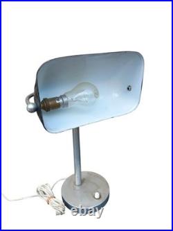 Lampe de notaire, Art Déco Modèle pirouett Abat jour en tôle émaillée noire