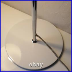 Lampe de table avec grand reflecteur potence rotule métal blanc luminaire light