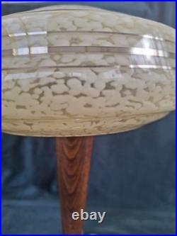 Lampe de table bois métal abat-jour verre moucheté, Style Art Deco, Vintage