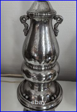 Lampe de table en étain martelé des années 1920 par GEROTIN Danemark 36 cm