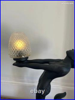 Lampe de table vintage Art Déco sirène nude avec globe en verre