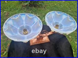 Lampe double Art Déco Ezan France en verre opalescent et cuivre