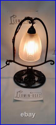 Lampe en Fer Forgé Art Déco Martelé Décor Roses et Feuillage Verre Pressé Moulé