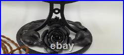 Lampe en Fer Forgé Art Déco Martelé Décor Roses et Feuillage Verre Pressé Moulé