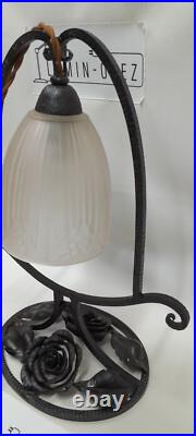 Lampe en Fer Forgé Art Déco Martelé Décor Roses et Feuillage Verre Pressé Moulé