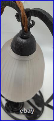 Lampe en Fer Forgé Art Déco Martelé Décor Roses et Feuillage Verre Pressé Moulé