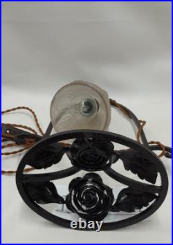 Lampe en Fer Forgé Art Déco Martelé Décor Roses et Feuillage Verre Pressé Moulé