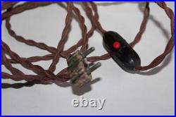 Lampe époque Art Déco en opaline forme vase hauteur 37.5 cm