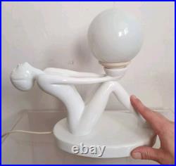 Lampe table faience sculpture femme vintage 70 globe verre style art deco