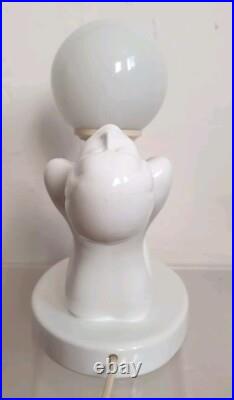 Lampe table faience sculpture femme vintage 70 globe verre style art deco