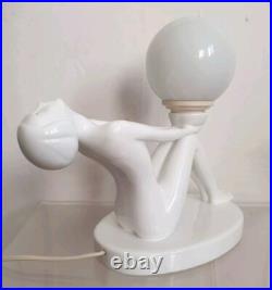 Lampe table faience sculpture femme vintage 70 globe verre style art deco