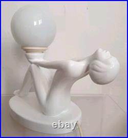 Lampe table faience sculpture femme vintage 70 globe verre style art deco