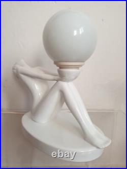 Lampe table faience sculpture femme vintage 70 globe verre style art deco