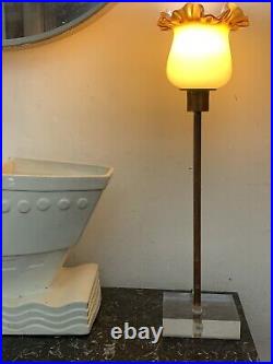 Lampe vintage design moderniste socle en plexiglass cuivre sublime tulipe