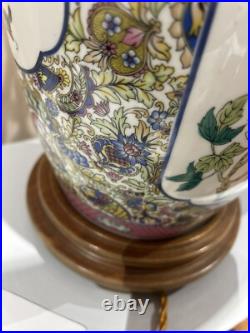 Lampe vintage porcelaine de limoge Signé piétement métal -Années 60 Style Longwy