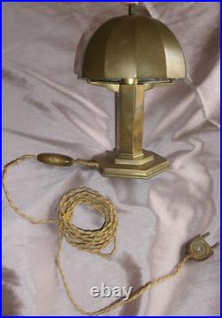 MORAND PARIS Rare lampe champignon à gradins en laiton Art Déco / Moderniste