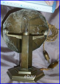 MORAND PARIS Rare lampe champignon à gradins en laiton Art Déco / Moderniste