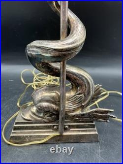 Magnifique pied de lampe sculptural vintage Dauphin en métal argenté Art Deco