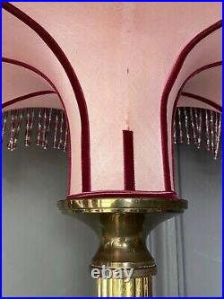 Paire De Lampes 1970 Abat Jour Rose Pietement Metal Dore Tissu Et Perles L1807