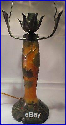 Pied de lampe Champignon en pate de verre de LEGRAS -1910- décor houx