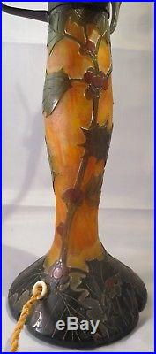 Pied de lampe Champignon en pate de verre de LEGRAS -1910- décor houx