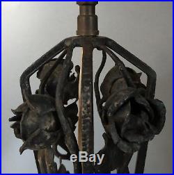 Pied de lampe fer forgé signé Art Nouveau déco roses / Années 30-40 / Iron lamp