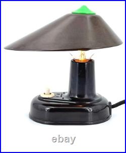 Rare et jolie lampe style art deco en bakelite marron et verte, années 1930s