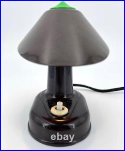 Rare et jolie lampe style art deco en bakelite marron et verte, années 1930s