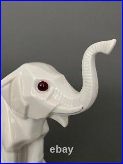 Rare veilleuse Art déco 1930 éléphant en porcelaine blanche H5351